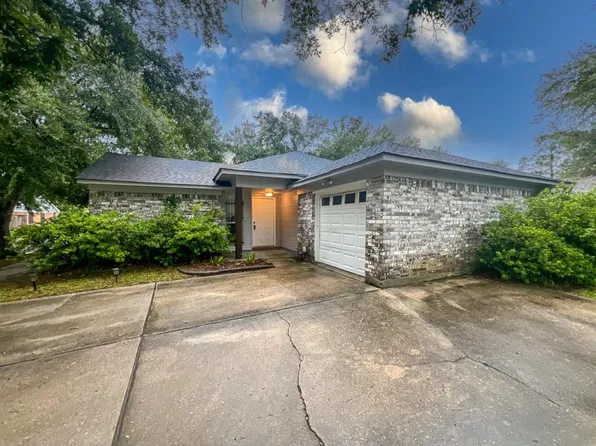 401 Queen Anne Dr, Slidell, LA 70460