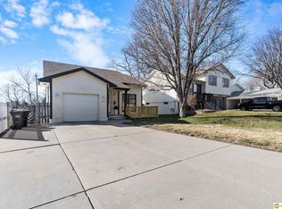 5214 S 82nd St, Omaha, NE 68127
