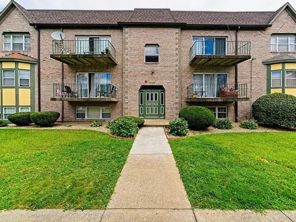 103 Oak Ln APT 6, Brockton, MA 02301