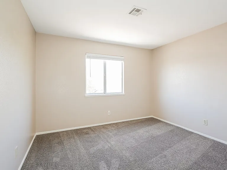 7512 Hickory Hills Dr — Photo 15