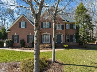 1685 Deer Run Ct, Oak Ridge, NC 27310