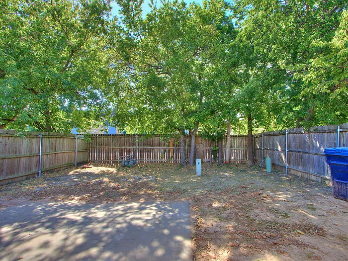 3 bed, 2.0 bath, 1336 sqft, $1,550 — Photo 4