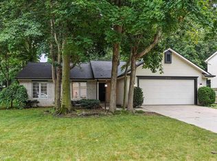 2124 White Plains Ct, Fort Wayne, IN 46815