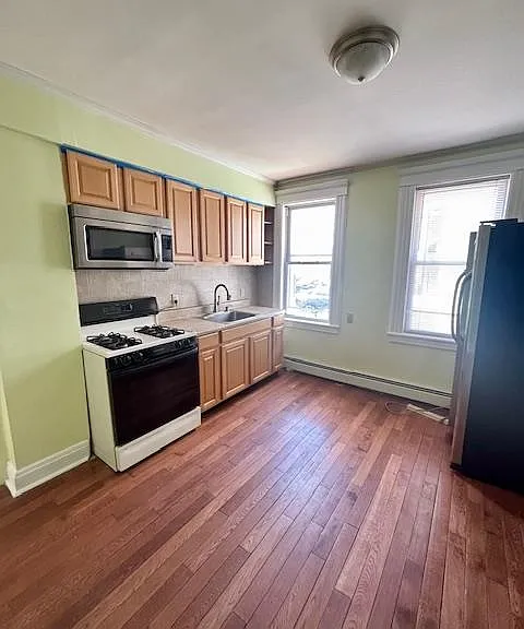 69 Miller Ave #1R — Photo 6