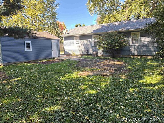 3rd image of 1009 E Spraker St