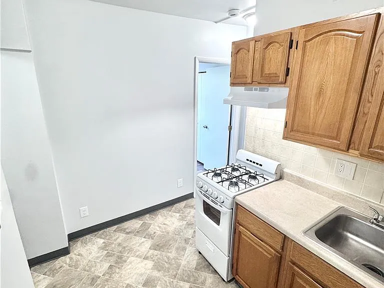 1401 Washington St #2 — Photo 11