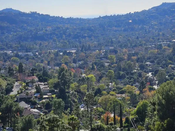 430 Starlight Crest Dr, La Canada Flintridge, CA 91011