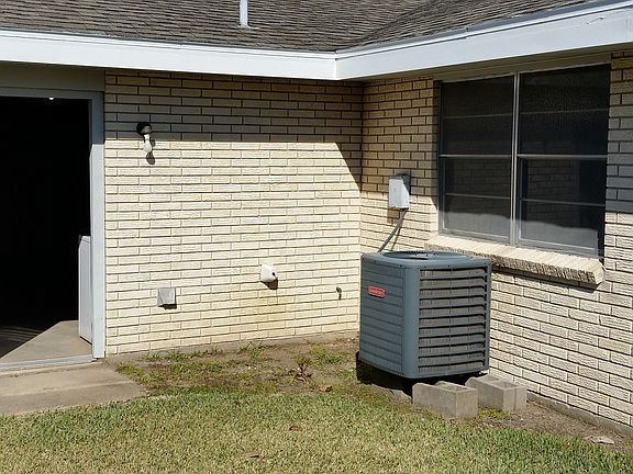 exterior view back yard