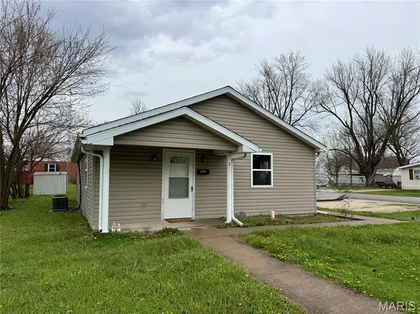 1203 W Main St, Bowling Green, MO 63334