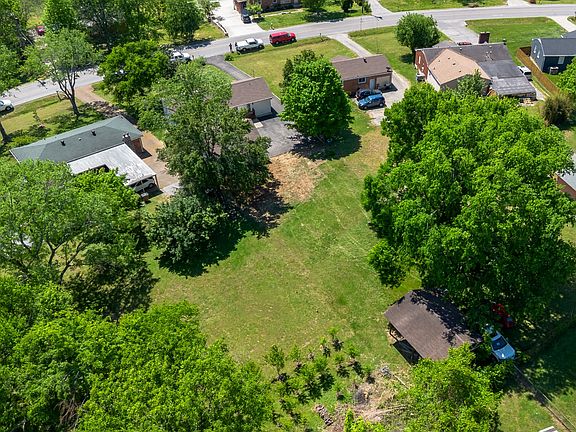 5th image of 368 Ocala Dr