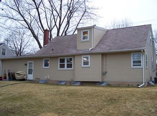 1525 S Ridge Rd, Green Bay, WI 54304