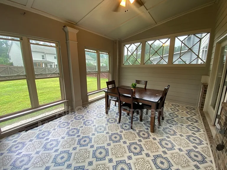 3112 Avenel Ct — Photo 3
