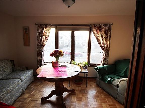4th image of 341 N Park Ave