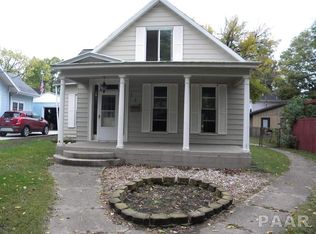 712 Hillyer St, Pekin, IL