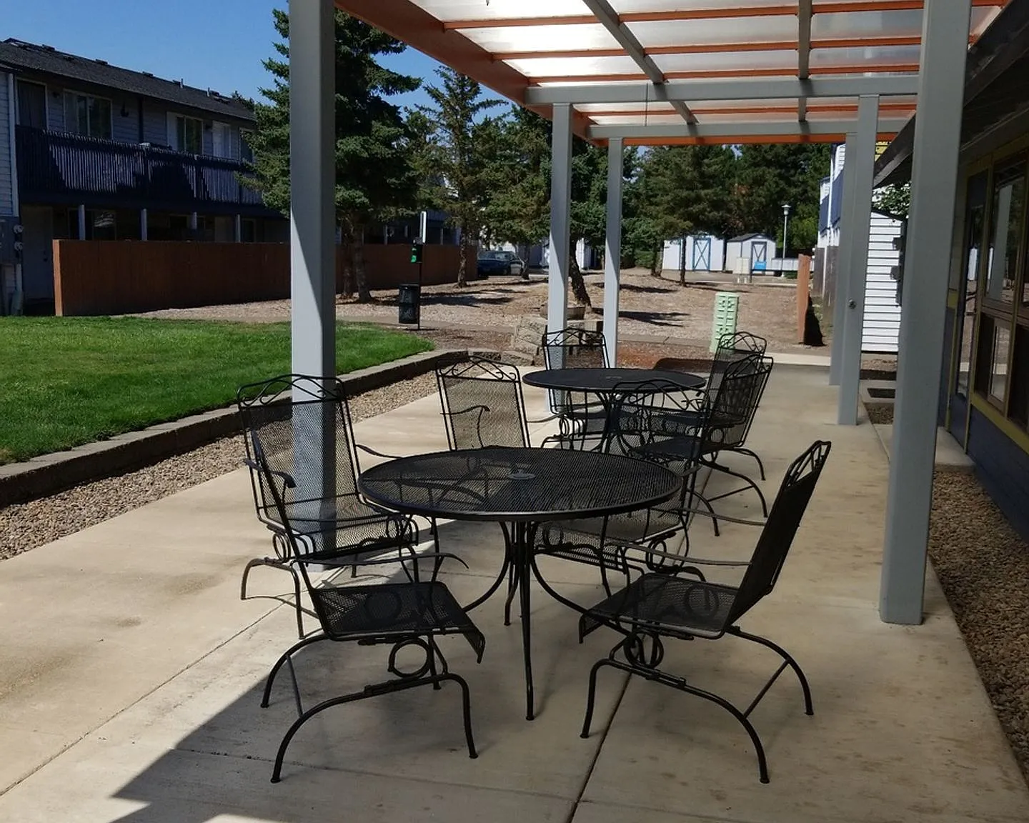 Latitude 44 Apartments — Photo 3