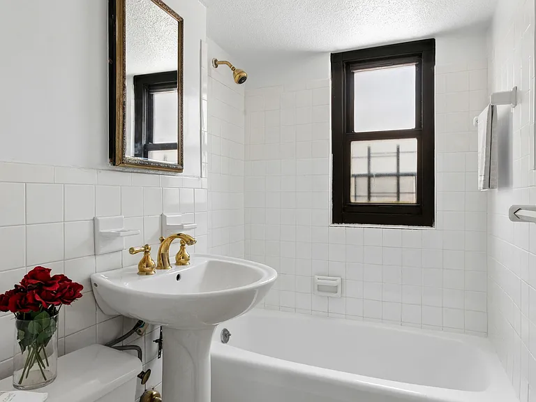 520 E 81st St #11C — Photo 5