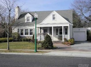 41 Intervale, Rockville Centre, NY 11570