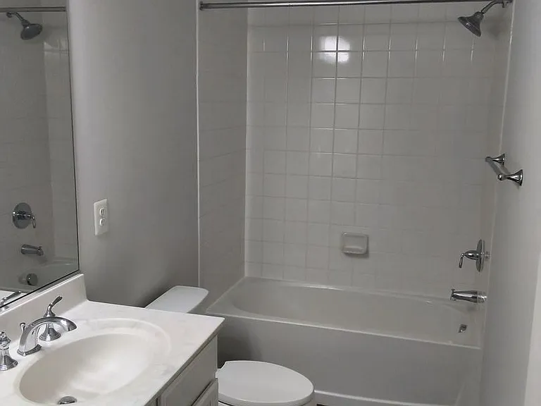 8129 Wistar Creek Mews #B — Photo 17