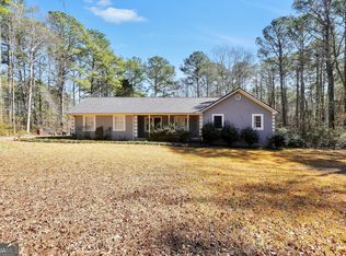 31 Willow Creek Dr, Locust Grove, GA 30248
