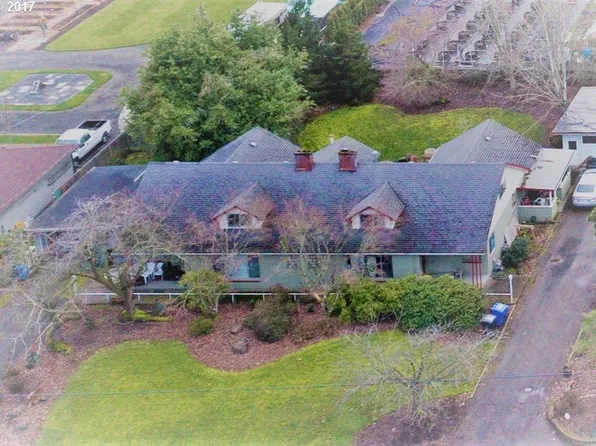 93410 River Rd, Junction City, OR 97448