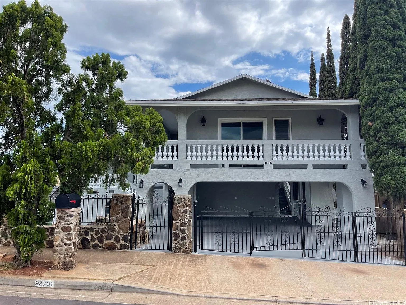 3 bed, 1023 sqft, $3,600 — Photo 1