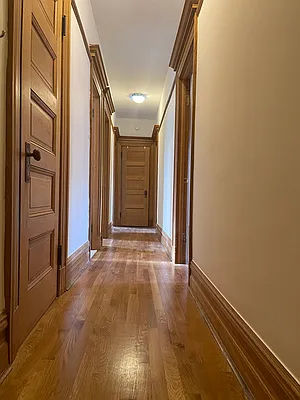 Rented by Bizzarro Agency | media 15