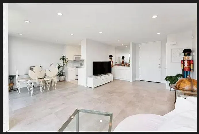 10751 Wilshire Blvd #1108 — Photo 1