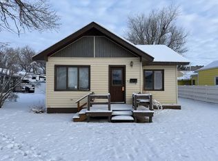322 N Main St, Plentywood, MT 59254