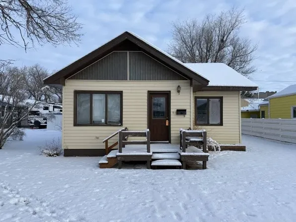 322 N Main St, Plentywood, MT 59254