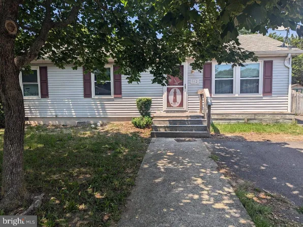 112 E 4th St, Blades, DE 19973