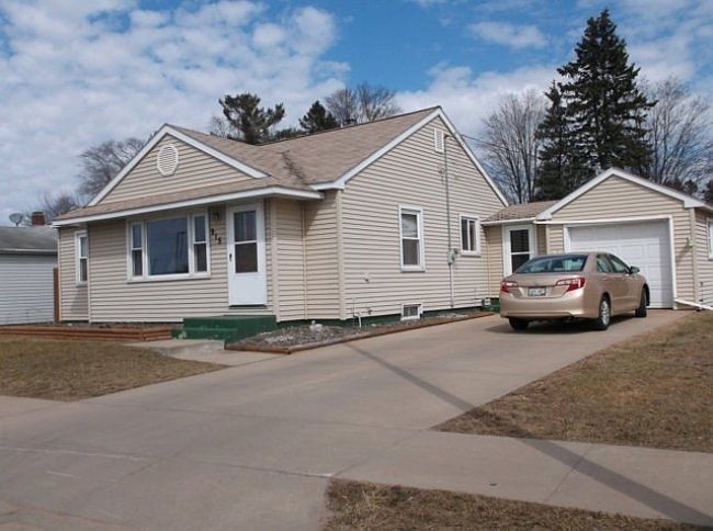 1st image of 915 S 17th Ave