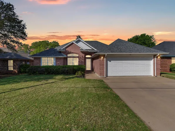 1502 Spanish Trail Dr, Granbury, TX 76048