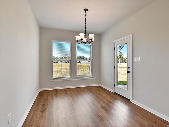 5th image of 41484 Cozy Way
