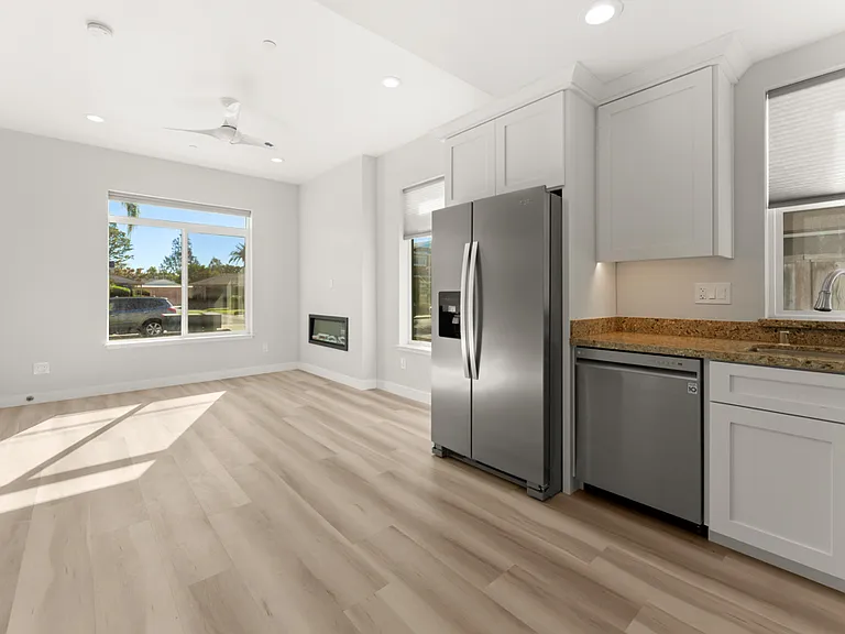 39 Lester Ave #1 — Photo 21