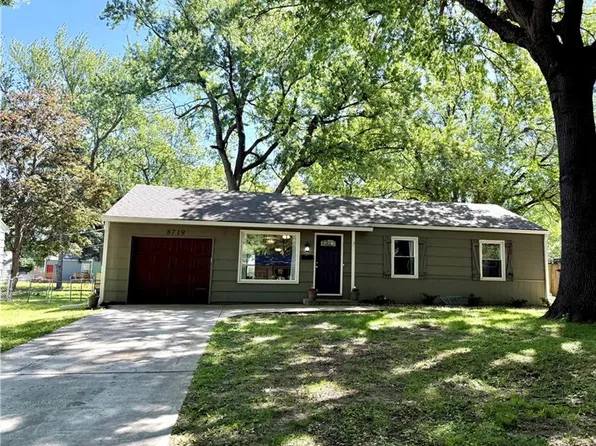 8719 Stearns Ave, Overland Park, KS 66214