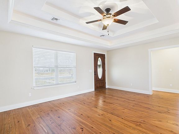 4th image of 411 West College