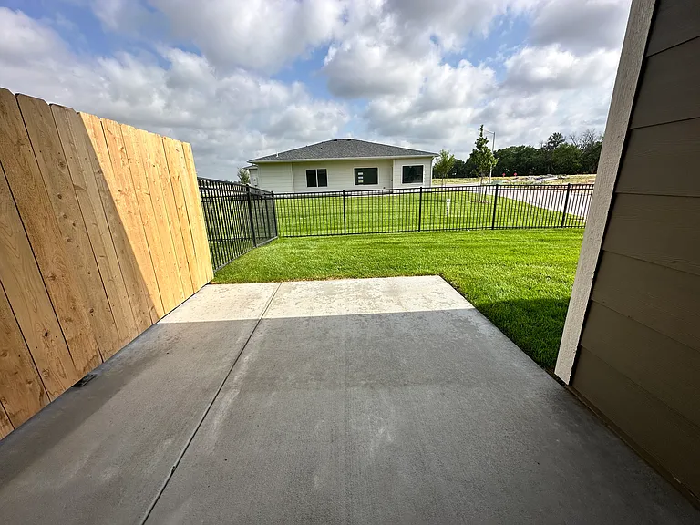 5471 Brisk Bay Ct — Photo 15
