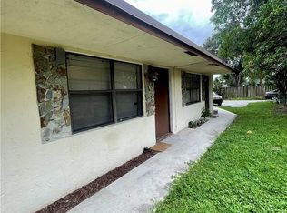 243 SW 7th St, Dania, FL 33004