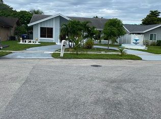 1319 SW 82nd Ave, North Lauderdale, FL 33068