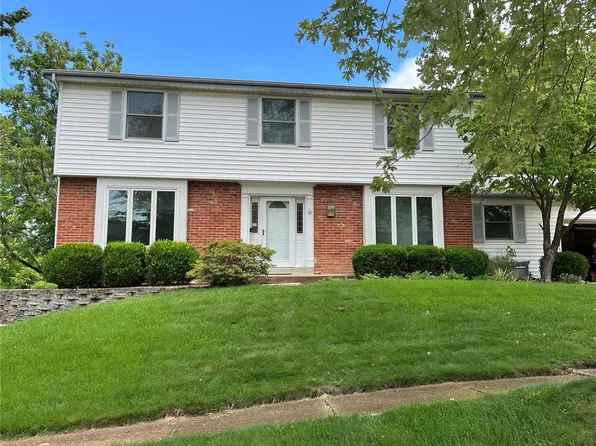 15535 Easy Ridge Ct, Chesterfield, MO 63017