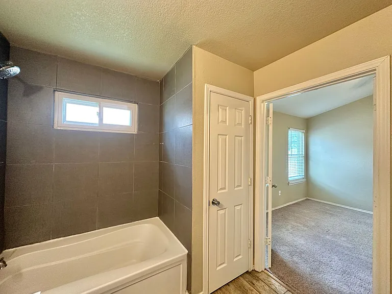 1308 Saddle Dr — Photo 24