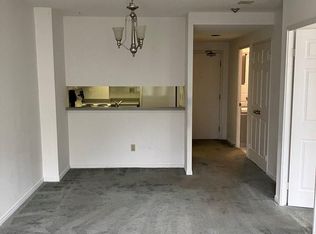 7 Bishop Ave #309, Toronto, ON M2M 4J4