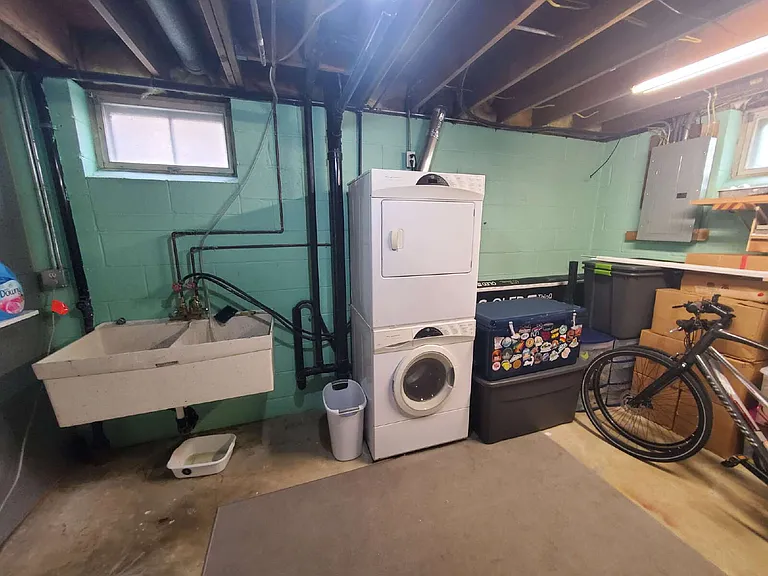 741 Monroe St NE — Photo 17