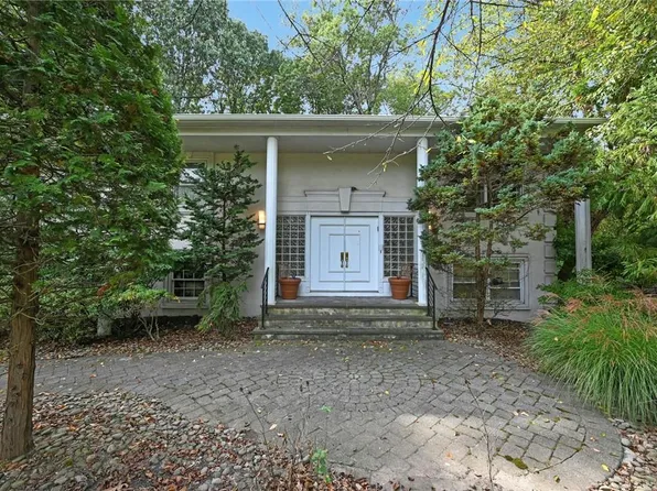 75 Minuteman Circle, Orangeburg, NY 10962