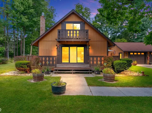 3398 Old Orchard Ln, Lexington, MI 48450