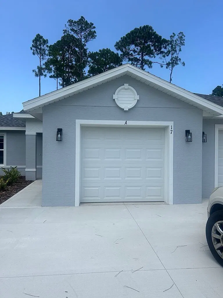 3 bed, 1200 sqft, $1,800 — Photo 1