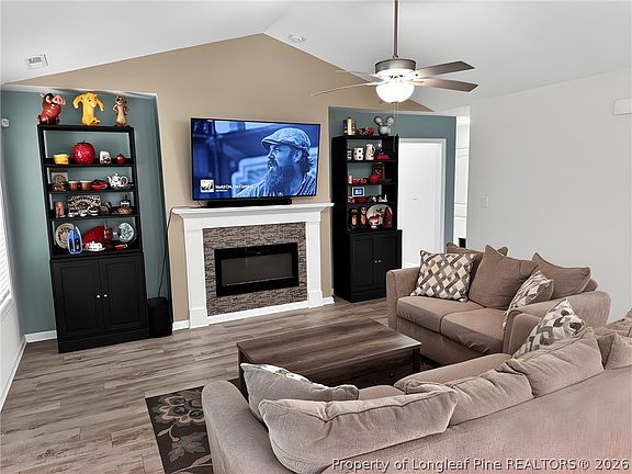 5th image of 729 Wallace McLean Rd