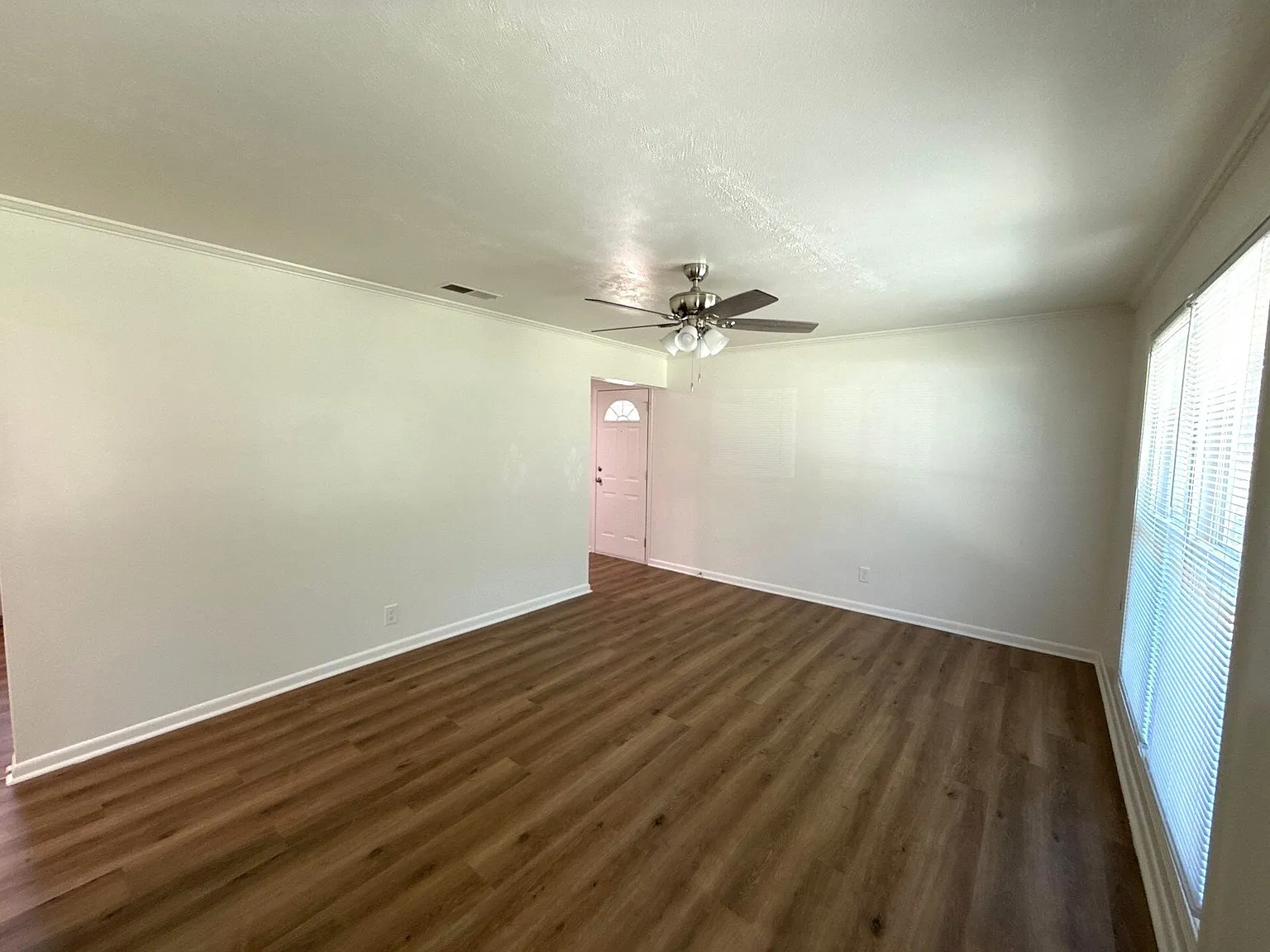 3221 Doyle Ave — Photo 2