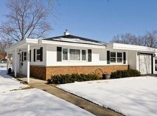 2204 Martin Ln, Rolling Meadows, IL 60008