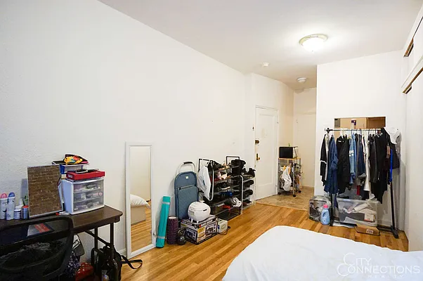 Rented by City Connections Realty | media 30